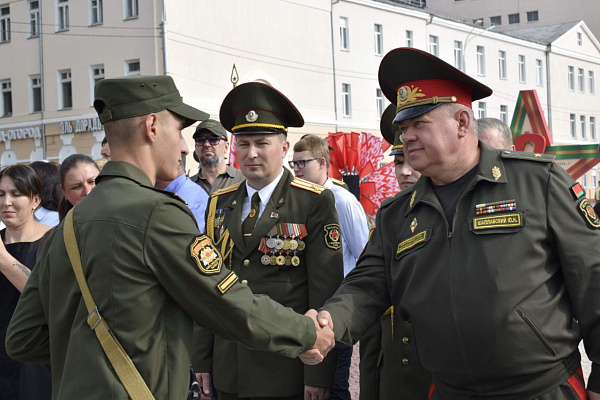 Курсанты военно-транспортного факультета в БелГУТ приняли Военную присягу