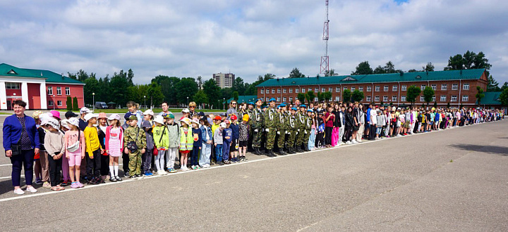 В 103 овдбр дан старт первой смене летнего военно-патриотического лагеря
