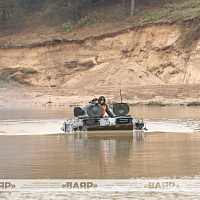 Занятие по преодолению водной преграды с военнослужащими артиллерийских подразделений ЗОК