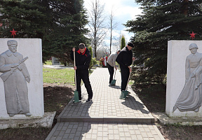 Военнослужащие 86 брс тоже приняли участие в субботнике