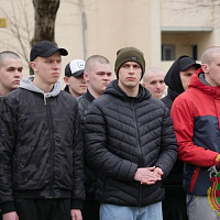 На службу ратную