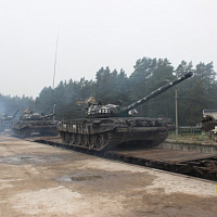 Гвардейцев встречали с оркестром