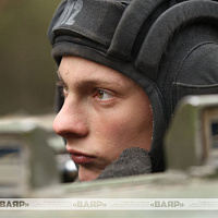  Курсанты 72 ОУЦ освоили технику преодоления препятствий на БМП