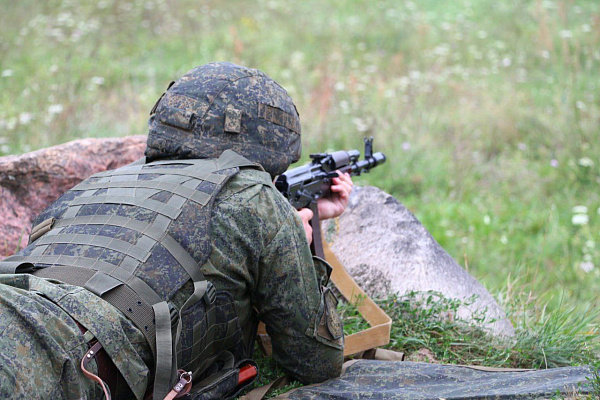 Занятия по огневой подготовке с военнослужащими 11 омбр