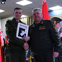 Военнослужащих, выслуживших установленные сроки срочной военной службы, чествовали в Жодино