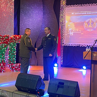 С праздником, зенитчики!