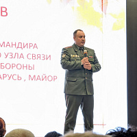 Военнослужащие Вооружённых Сил поздравили учителей с предстоящим праздником