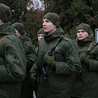 Военнослужащие нового пополнения готовятся к принятию Военной присяги