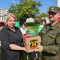 Военнослужащие 65 автбр приняли участие в благотворительной акции «В школу с добрым сердцем»