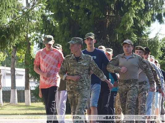 Открытие летнего оздоровительного военно-патриотического лагеря «Юный защитник» на базе 83 оиап