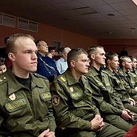 Военнослужащие 120 омбр организовали выставку для школьников