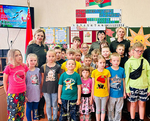 Военнослужащие 7-го инженерного полка провели уроки мужества для воспитанников летних лагерей