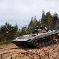 Занятия по вождению боевых машин с военнослужащими 120 омбр