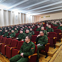 В Минской военной комендатуре состоялась встреча военнослужащих с Алексеем Талаем