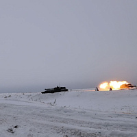 Из всех стволов бьет точно артиллерия