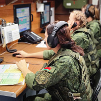 Выполняют задачи по обеспечению связи