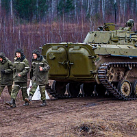 Занятия по огневой подготовке с курсантами Военной академии