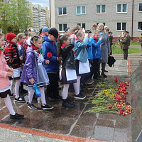 Военнослужащие 60-го отдельного полка связи приняли участие в торжественном приеме в пионеры