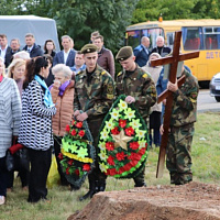 Торжественное перезахоронение останков воинов