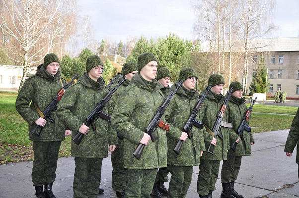 В Вооруженных Силах продолжаются плановые мероприятия по вводу в строй нового пополнения