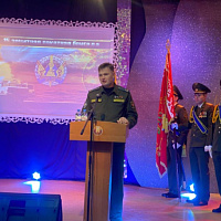 С праздником, зенитчики!