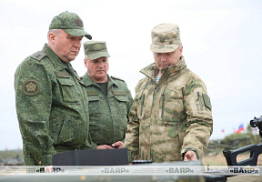 Посещение выставки вооружения и военной техники в рамках учения «Запад-2025»