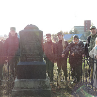Воспитанники клуба «Гренада» и гвардейцы 11 омбр отдали дань уважения павшим