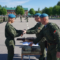 Вручение штатного оружия