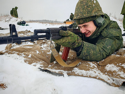 Курсанты 72 ОУЦ выполнили упражнение учебных стрельб