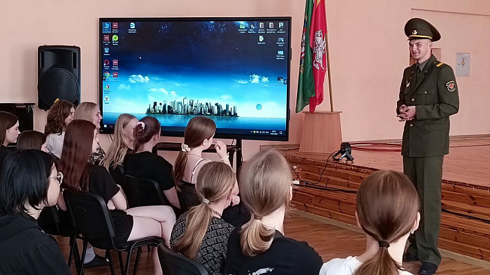 Продолжается работа военно-патриотических лагерей