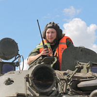 Занятия по вождению боевых машин