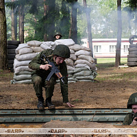 Участники проекта «Минская смена 2024» посетили 56-й отдельный полк связи  