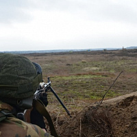 Учатся гвардейцы