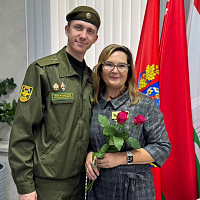 Военнослужащие Вооружённых Сил поздравили учителей с профессиональным праздником