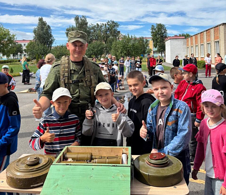 Военнослужащие и ветераны 49 ртбр пригласили в гости учащихся Козенской средней школы