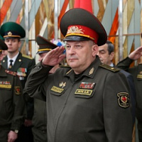 В звездный путь, офицеры!