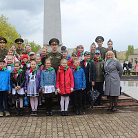 Военнослужащие 60-го отдельного полка связи приняли участие в торжественном приеме в пионеры