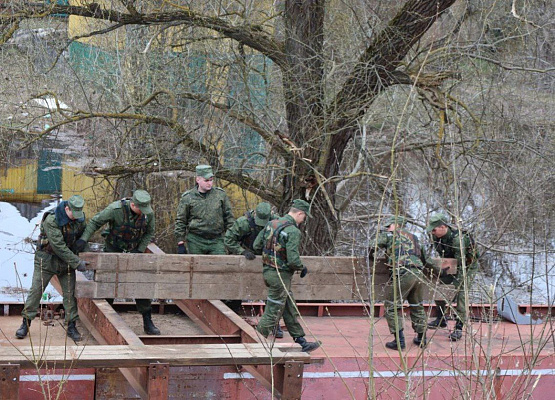 Соединяя берега