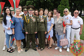 На праздник — вместе с защитниками Отечества На праздник — вместе с защитниками Отечества