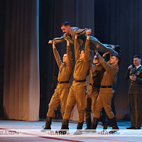 Военные артисты выступили с отчетным концертом