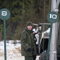 Гвардейцы совершили марш 