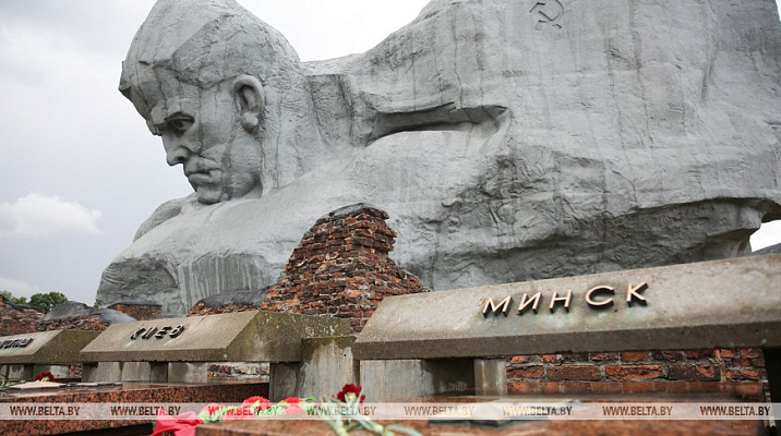 В Бресте прошел конкурс чтецов военной поэзии