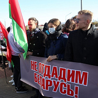 Руки прочь от Беларуси!