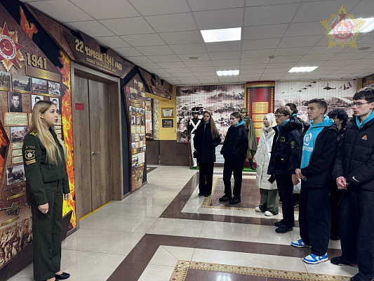 Учащиеся Национального детского технопарка посетили Военную академию 