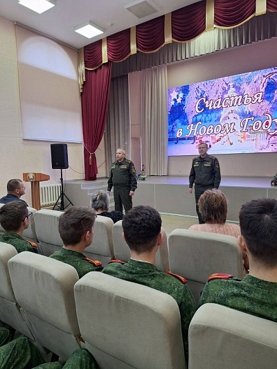 Представители военного комиссариата Борисовского и Крупского районов посетили воспитанников Борисовского кадетского училища