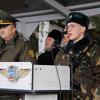 Служите достойно!