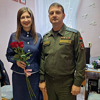 Военнослужащие Вооружённых Сил поздравили учителей с предстоящим праздником