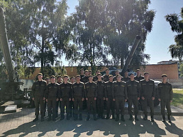Военнослужащие 72 ОУЦ посетили мемориальный комплекс «Жертвам фашизма»