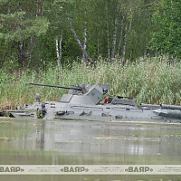 Военнослужащие 38 одшбр оттачивают мастерство в ходе преодоления водной преграды