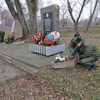 Отдавая дань памяти